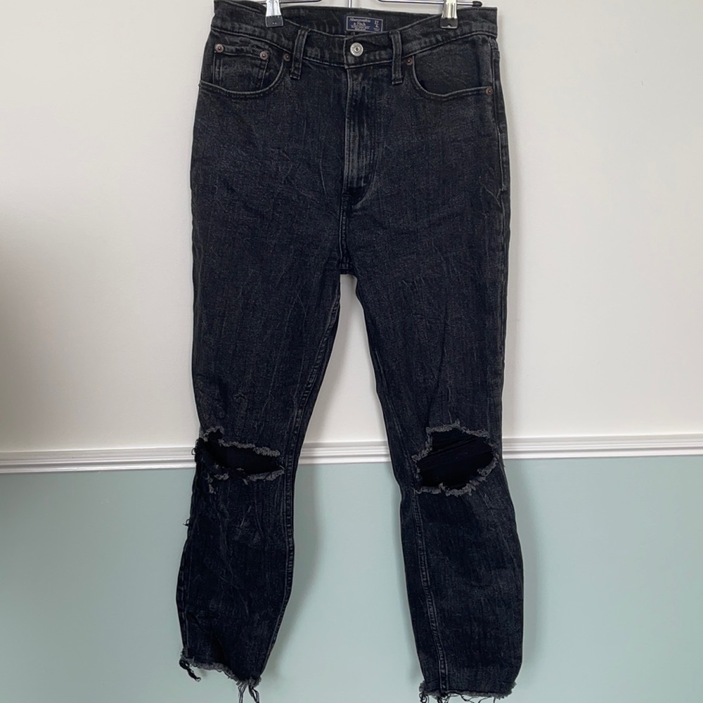 Abercrombie Ultra High Rise Mom Jean